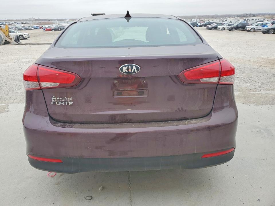 2018 Kia Forte მანქანა იყიდება აუქციონზე, vin: 3KPFK4A79JE269906, აუქციონის ნომერი: 48304476