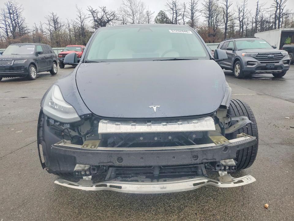 Продаж на аукціоні авто 2022 Tesla Model Y, vin: 7SAYGDEE9NF512992, номер лоту: 51252846