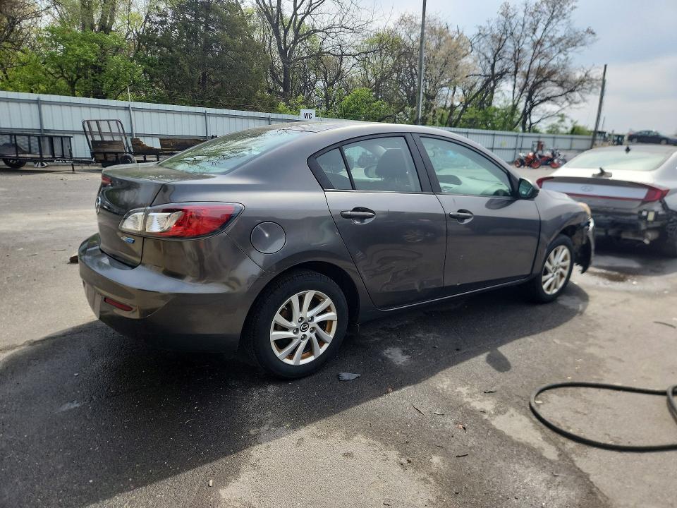 48607886 :رقم المزاد ، JM1BL1V80D1711749 vin ، 2013 Mazda 3 مزاد بيع