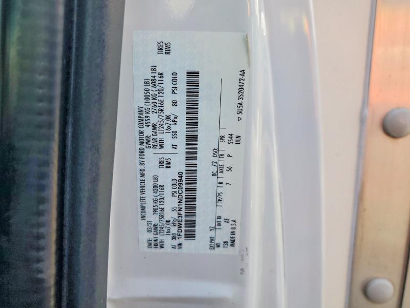 48711636 :رقم المزاد ، 1FDWE3FN1NDC09940 vin ، 2022 Ford Econoline مزاد بيع