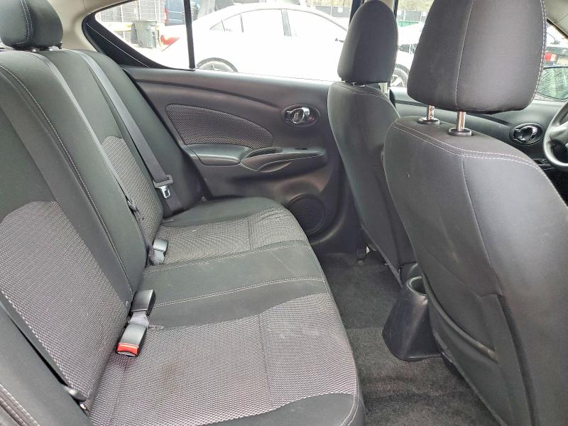 48604216 :رقم المزاد ، 3N1CN7AP2KL835710 vin ، 2019 Nissan Versa مزاد بيع
