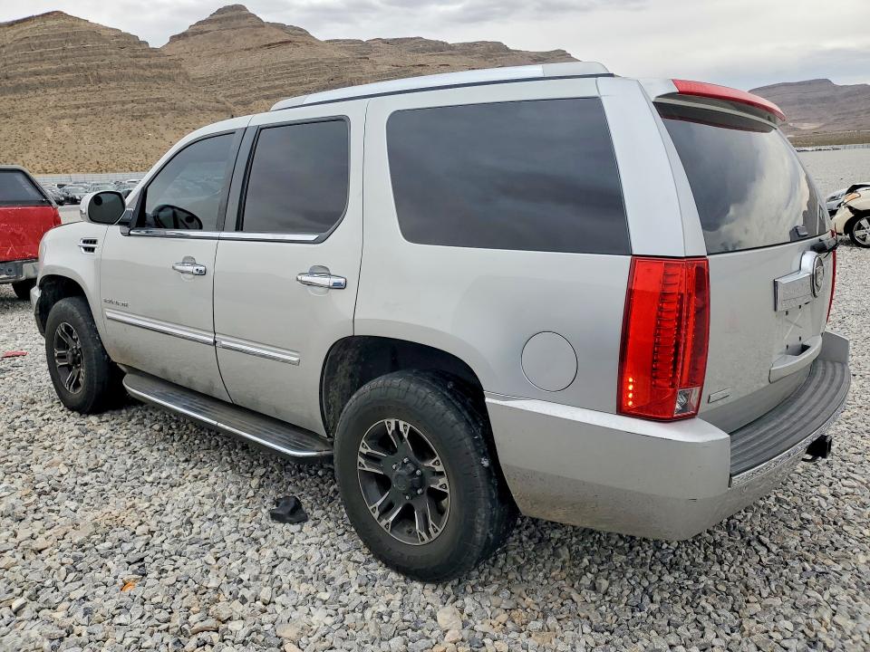 Продаж на аукціоні авто 2010 Cadillac Escalade, vin: 1GYUKBEF9AR135991, номер лоту: 48100256