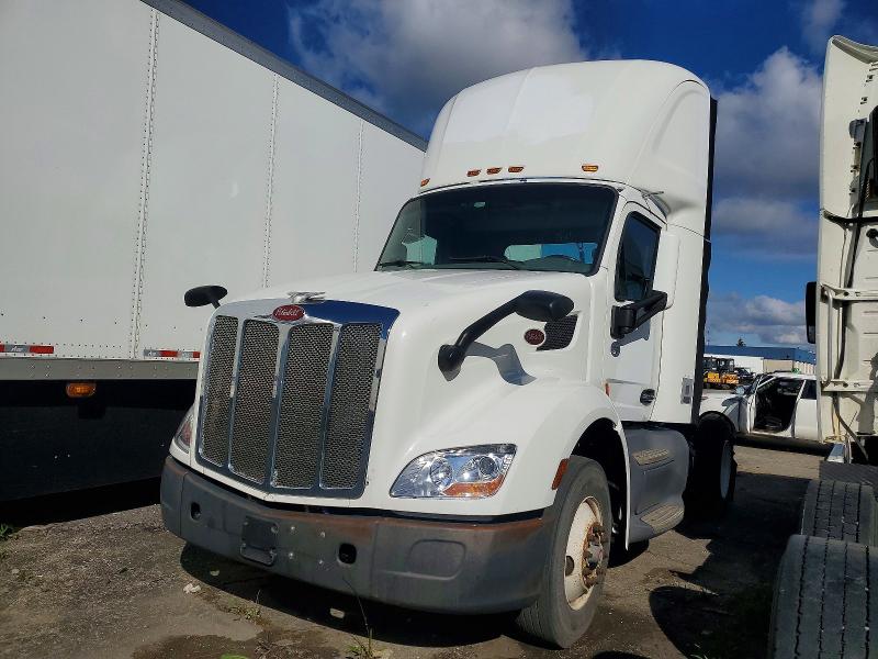 Продаж на аукціоні авто 2016 Peterbilt 579, vin: 1XPBA48X4GD339568, номер лоту: 50604236