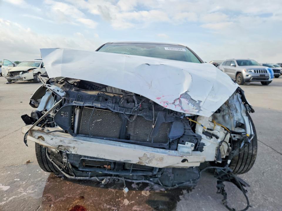 Продажа на аукционе авто 2015 Kia K900, vin: KNALW4D40F6022857, номер лота: 49893966