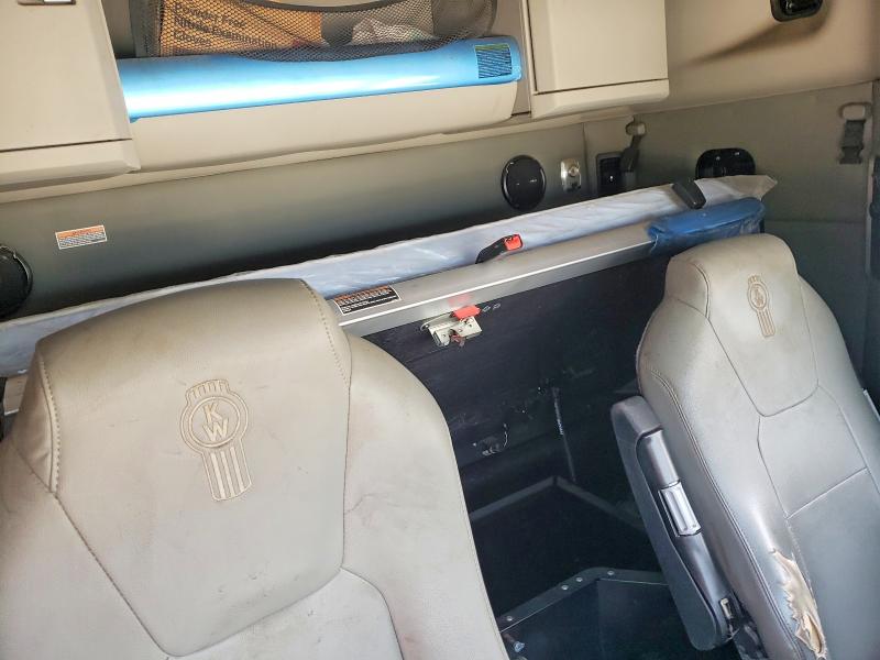 Продажа на аукционе авто 2019 Kw T680, vin: 1XKYDP9X6KJ299124, номер лота: 50942296