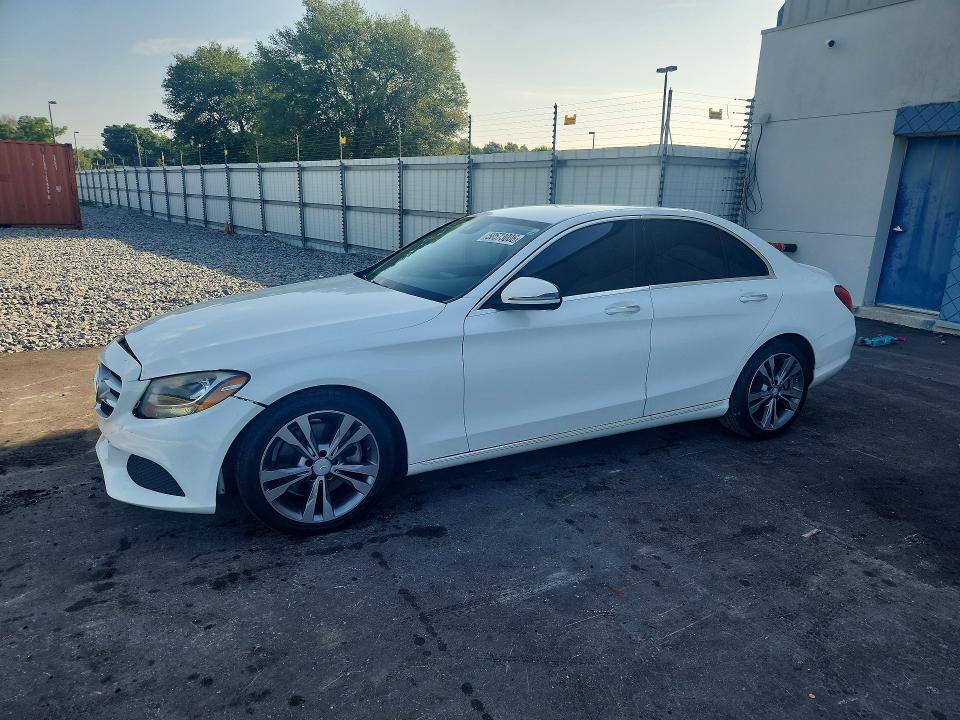 50573006 :رقم المزاد ، 55SWF4JB8GU158676 vin ، 2016 Mercedes-benz C مزاد بيع