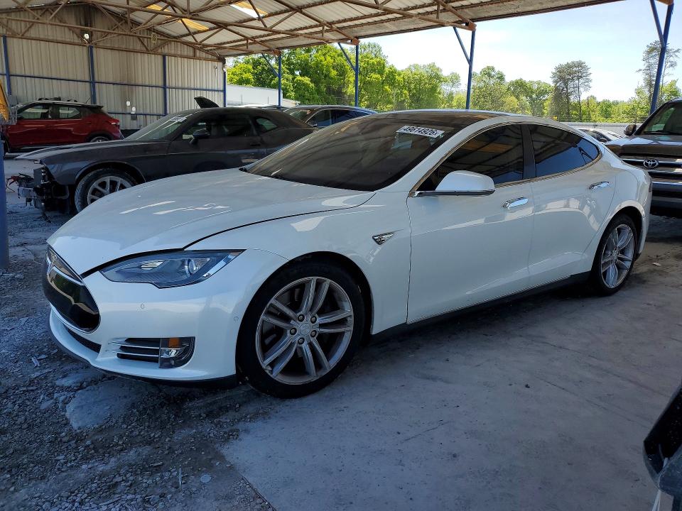Продажа на аукционе авто 2015 Tesla Model S, vin: 5YJSA1E23FF116633, номер лота: 49614926
