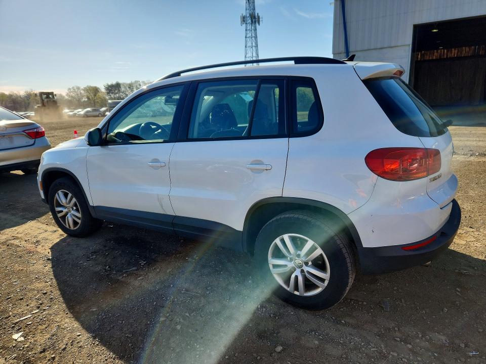 49938516 :رقم المزاد ، WVGAV7AX5HK015972 vin ، 2017 Volkswagen Tiguan مزاد بيع