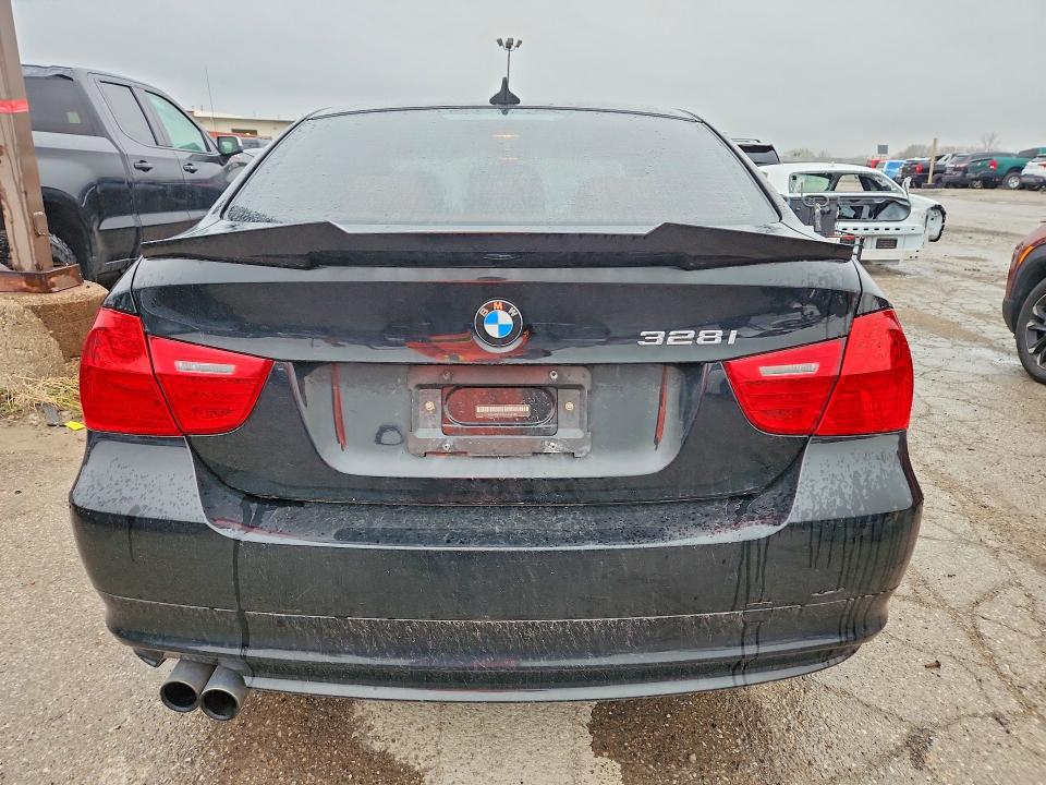 48316806 :رقم المزاد ، WBAPK5C52AA646517 vin ، 2010 Bmw 328 مزاد بيع