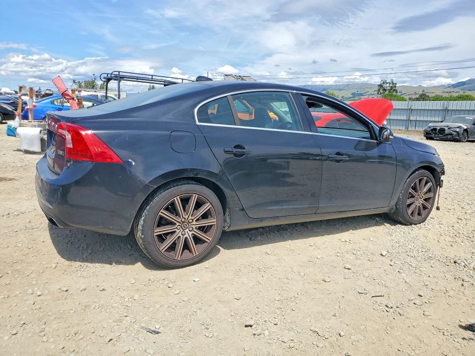 2018 Volvo S60 მანქანა იყიდება აუქციონზე, vin: LYV402TK2JB178376, აუქციონის ნომერი: 46952016