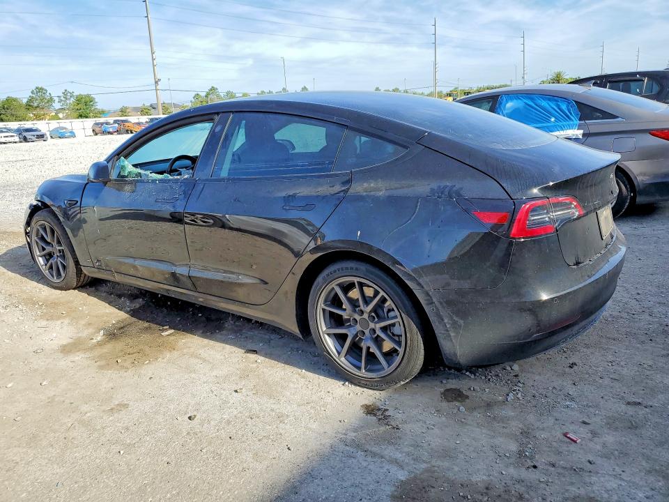 49550086 :رقم المزاد ، 5YJ3E1EA2NF185280 vin ، 2022 Tesla Model 3 مزاد بيع