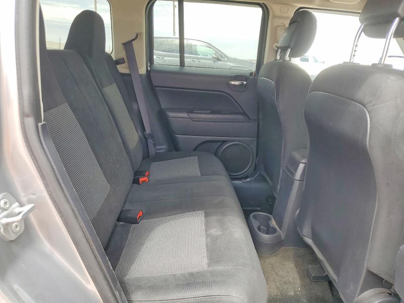 48874956 :رقم المزاد ، 1C4NJPBB6HD121002 vin ، 2017 Jeep Patriot مزاد بيع