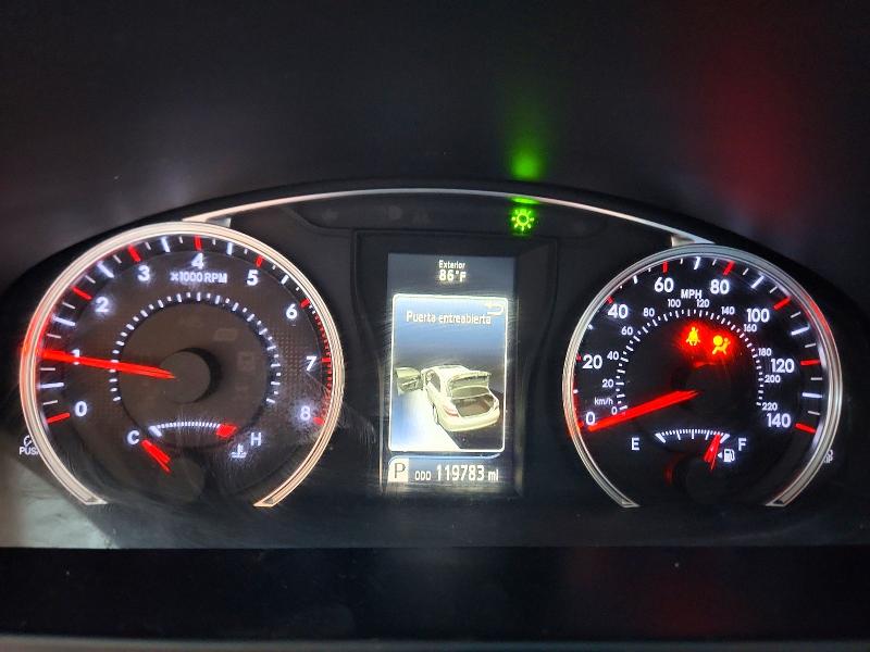 48697536 :رقم المزاد ، 4T1BF1FK2GU141852 vin ، 2016 Toyota Camry مزاد بيع