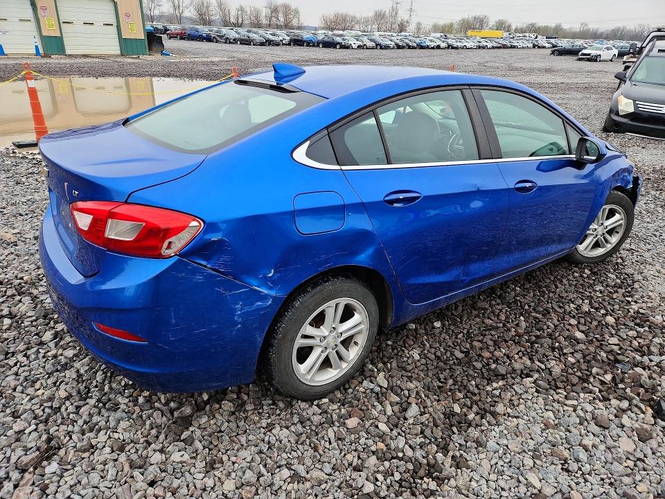 48611026 :رقم المزاد ، 1G1BE5SMXH7199156 vin ، 2017 Chevrolet Cruze مزاد بيع