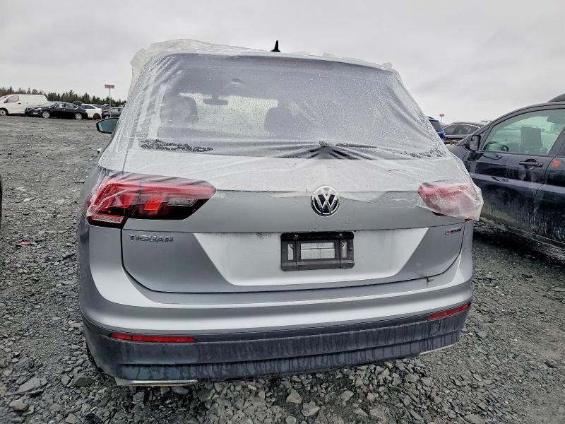 49556346 :رقم المزاد ، 3VV2B7AXXMM077258 vin ، 2021 Volkswagen Tiguan مزاد بيع