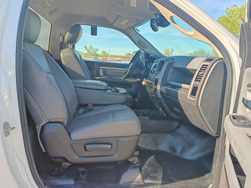 49409476 :رقم المزاد ، 3C7WR3AJ7JG220535 vin ، 2018 Ram 3500 مزاد بيع