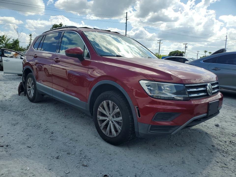 47701506 :رقم المزاد ، 3VV2B7AX4JM171180 vin ، 2018 Volkswagen Tiguan مزاد بيع