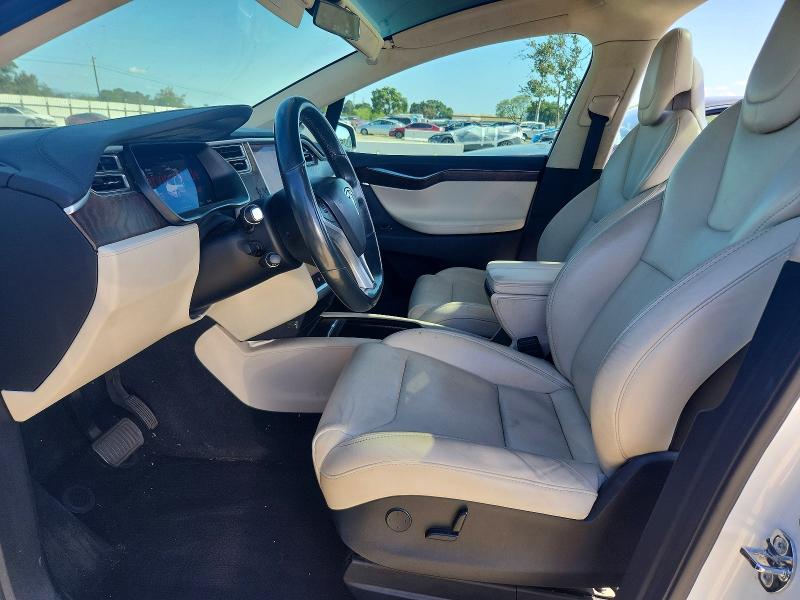 Продаж на аукціоні авто 2018 Tesla Model X, vin: 5YJXCAE24JF089161, номер лоту: 48693356