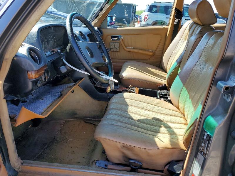 1983 Mercedes-benz 300 მანქანა იყიდება აუქციონზე, vin: WDBAB33A0DB016776, აუქციონის ნომერი: 49142636