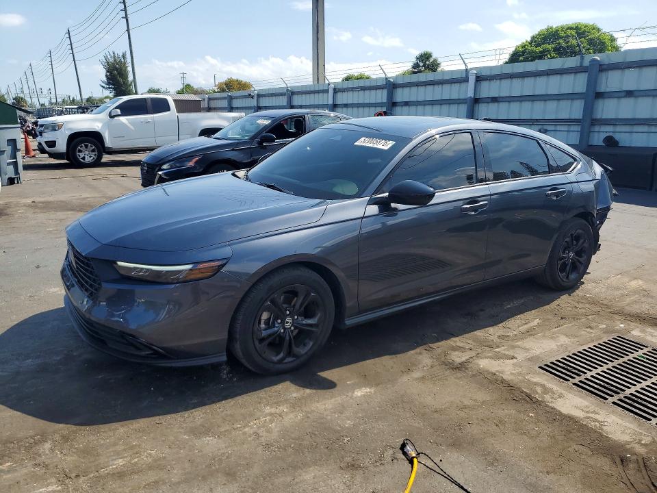 52005876 :رقم المزاد ، 1HGCY1F42SA066828 vin ، 2025 Honda Accord مزاد بيع