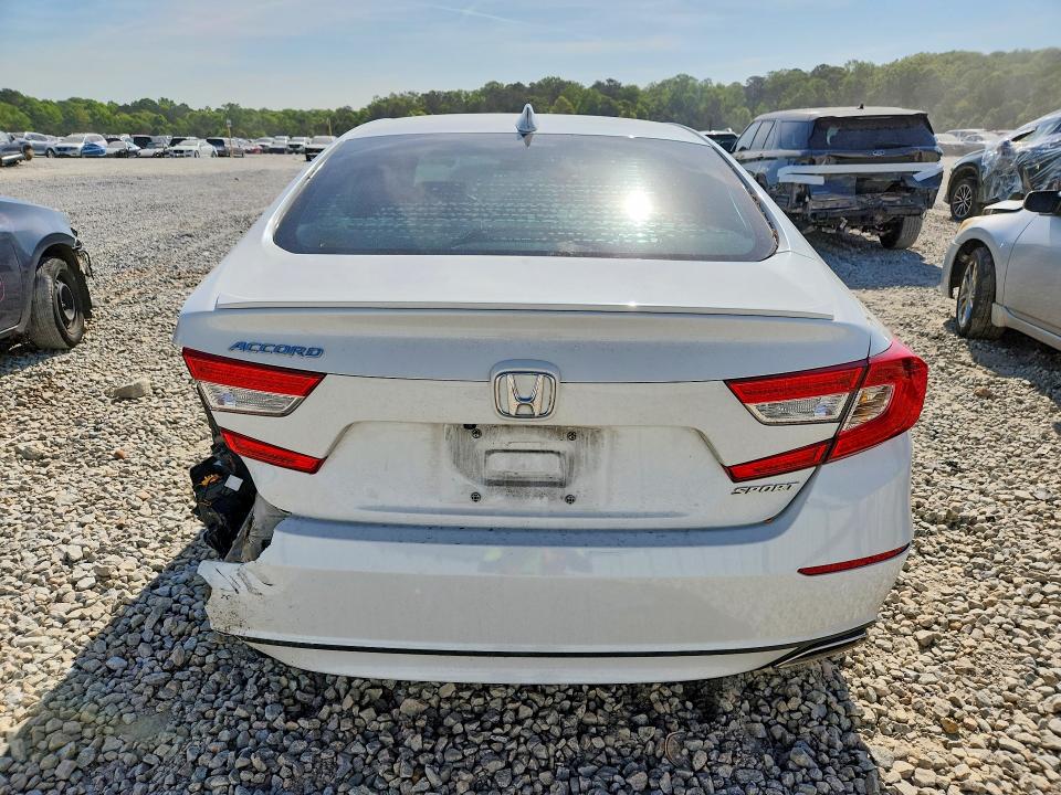 2018 Honda Accord მანქანა იყიდება აუქციონზე, vin: 1HGCV1F35JA027102, აუქციონის ნომერი: 49780226
