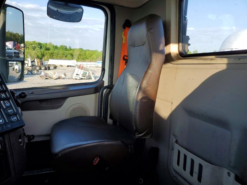 77500065 :رقم المزاد ، 4V4N39TG6HN988141 vin ، 2017 Volvo Vnl مزاد بيع