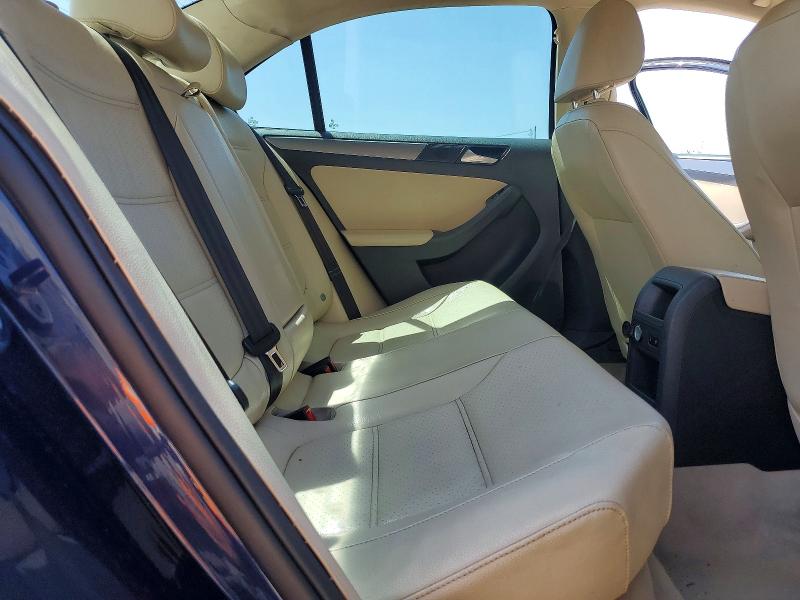 49142676 :رقم المزاد ، 3VWLL7AJ3DM358200 vin ، 2013 Volkswagen Jetta مزاد بيع