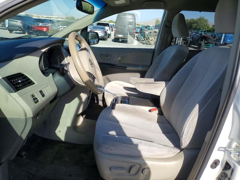 51004166 :رقم المزاد ، 5TDKK3DCXES497720 vin ، 2014 Toyota Sienna مزاد بيع