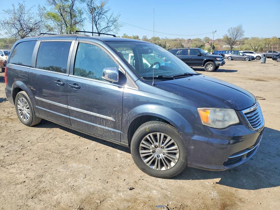 Auction sale of the 2014 Chrysler Town & Country, vin: 2C4RC1CG7ER250166, lot number: 49260516