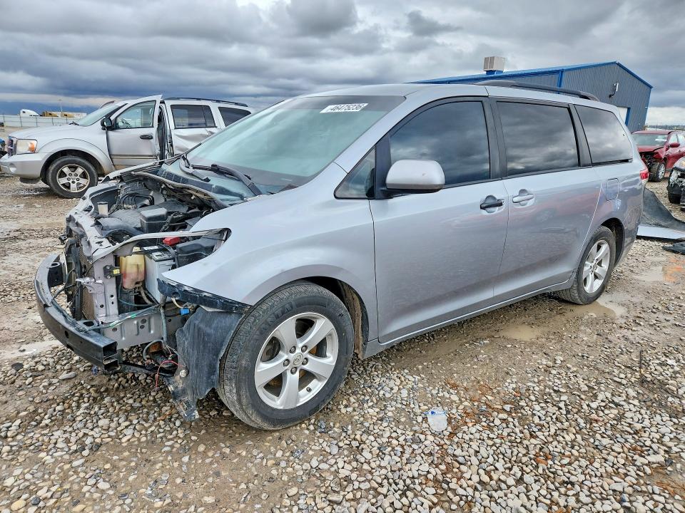 Aukcja sprzedaży 2014 Toyota Sienna, vin: 5TDKK3DC0ES454729, numer aukcji: 46475236