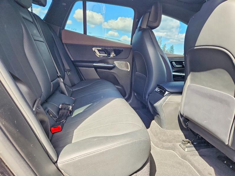 50040166 :رقم المزاد ، 4JGGM1CB6PA010036 vin ، 2023 Mercedes-benz Eqe Suv مزاد بيع