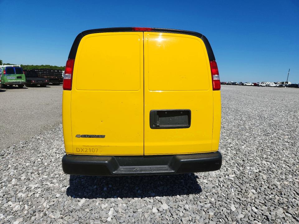 56894836 :رقم المزاد ، 1GCWGAFP2M1174524 vin ، 2021 Chevrolet Express G2500 مزاد بيع