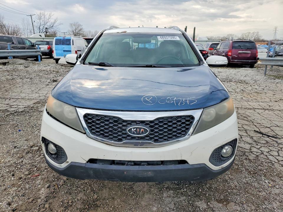 48937596 :رقم المزاد ، 5XYKT4A12BG052693 vin ، 2011 Kia Sorento مزاد بيع