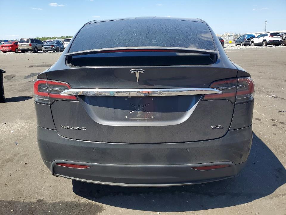 Продажа на аукционе авто 2018 Tesla Model X, vin: 5YJXCDE21JF114986, номер лота: 50302956