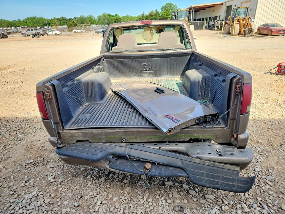 Auction sale of the 2002 Gmc Sonoma, vin: 1GTCS145928156609, lot number: 49729646