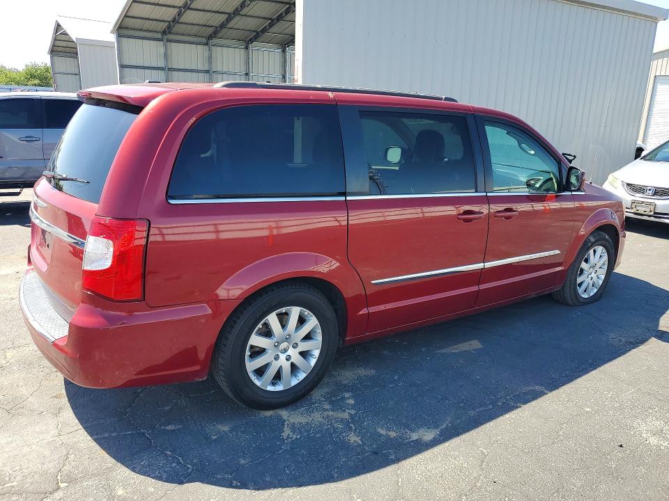 2015 Chrysler Town & Country მანქანა იყიდება აუქციონზე, vin: 2C4RC1BG2FR626999, აუქციონის ნომერი: 51038646