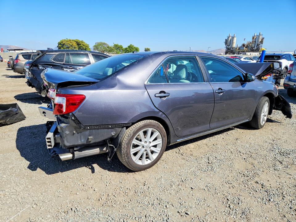 2014 Toyota Camry Hybrid მანქანა იყიდება აუქციონზე, vin: 4T1BD1FK6EU100773, აუქციონის ნომერი: 49587166