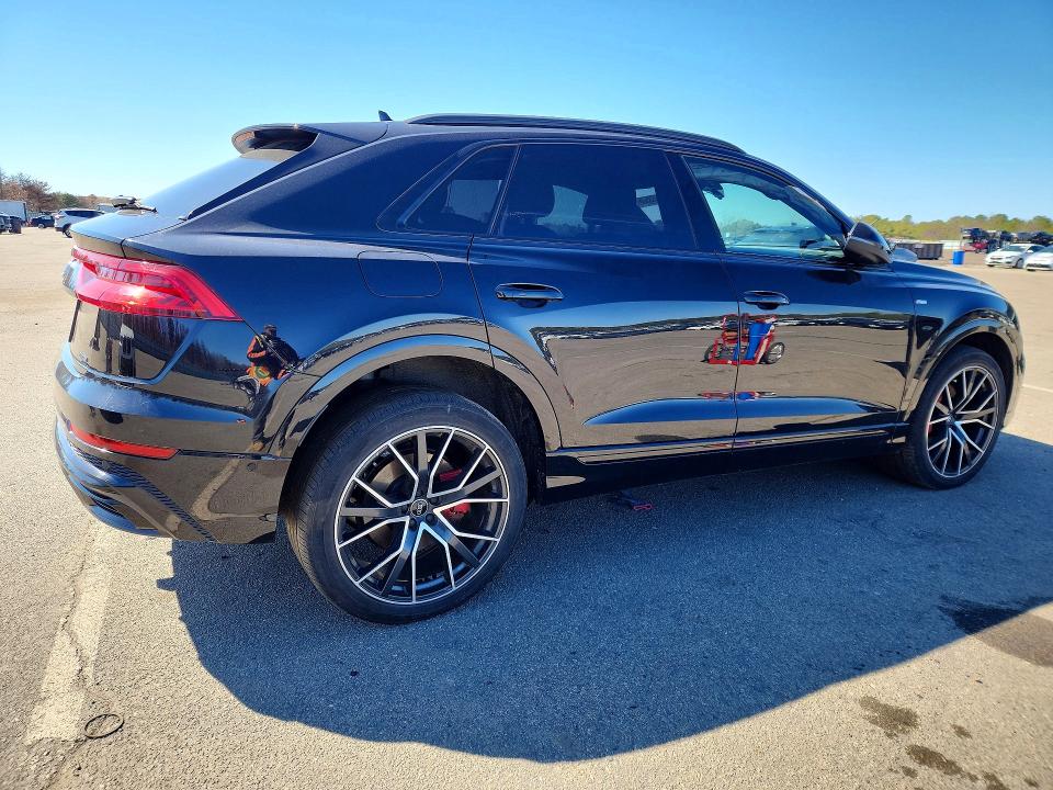 48933526 :رقم المزاد ، WA1FVAF16KD041529 vin ، 2019 Audi Q8 مزاد بيع