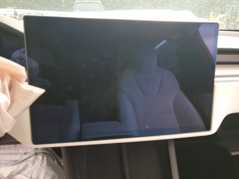 49620636 :رقم المزاد ، 7SAXCDE51NF335684 vin ، 2022 Tesla Model X مزاد بيع