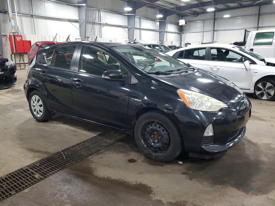 2014 Toyota Prius C მანქანა იყიდება აუქციონზე, vin: JTDKDTB39E1070586, აუქციონის ნომერი: 49862386