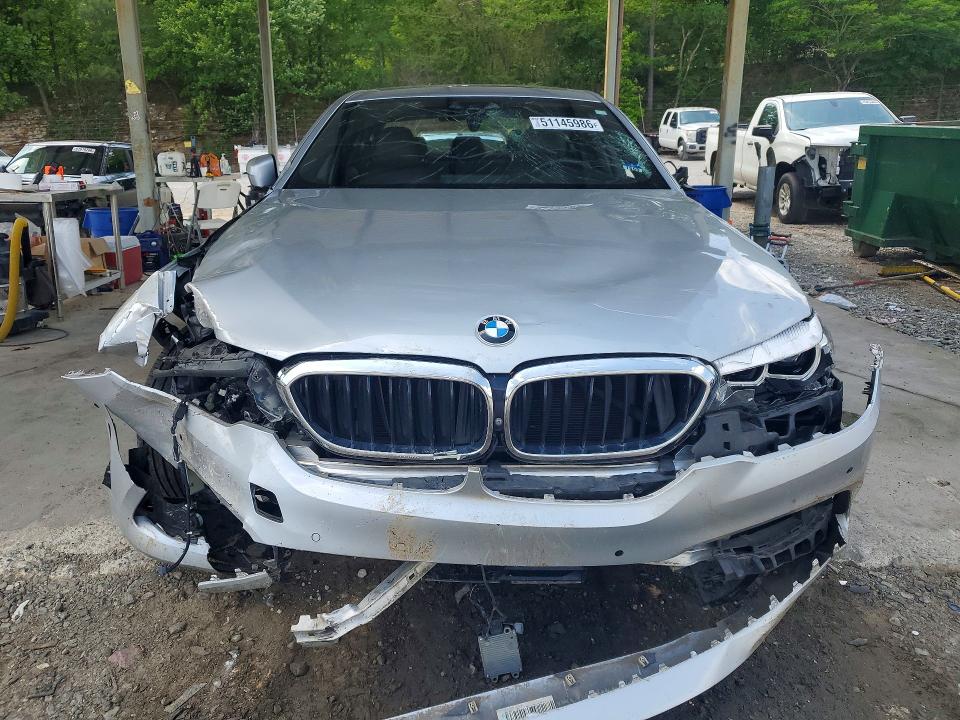 51145986 :رقم المزاد ، WBAJE5C53JWA94299 vin ، 2018 Bmw 540 مزاد بيع