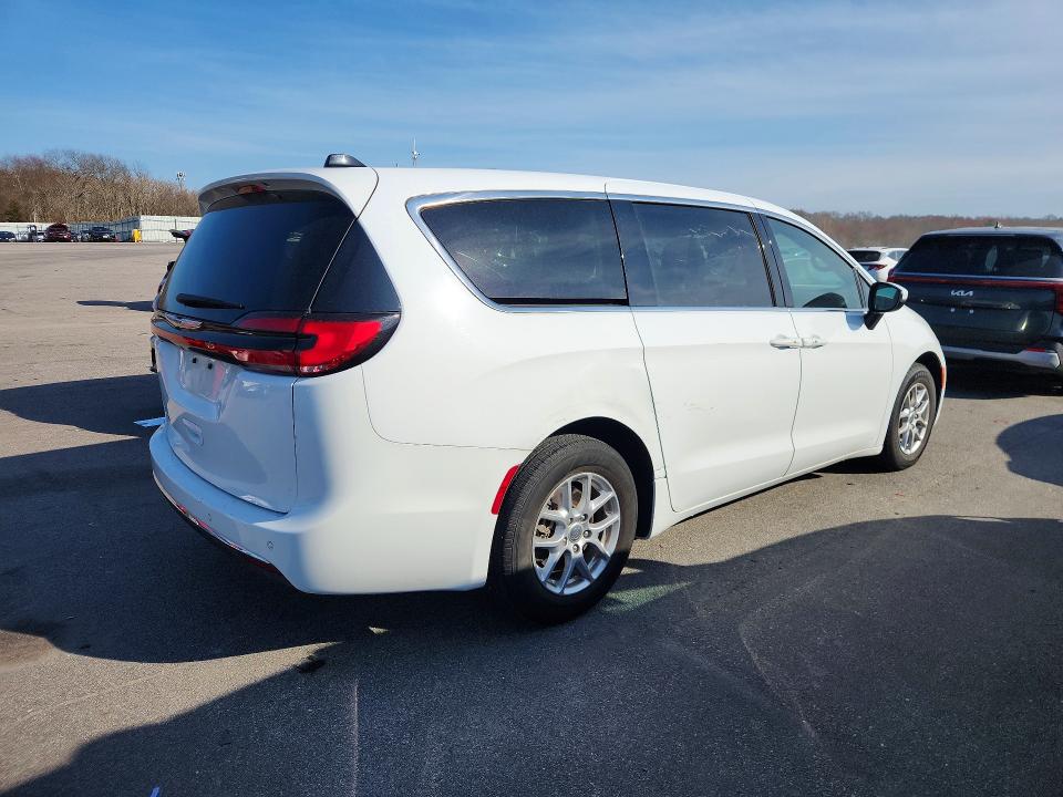 Aukcja sprzedaży 2023 Chrysler Pacifica, vin: 2C4RC1FG2PR556674, numer aukcji: 49717326