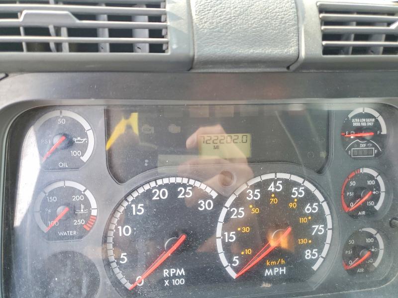 46204006 :رقم المزاد ، 1FUBGEDV0ELFT4298 vin ، 2014 Freightliner Cascadia مزاد بيع
