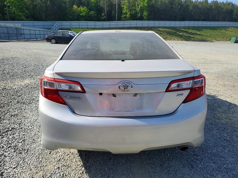 50226806 :رقم المزاد ، 4T1BF1FKXEU337972 vin ، 2014 Toyota Camry مزاد بيع
