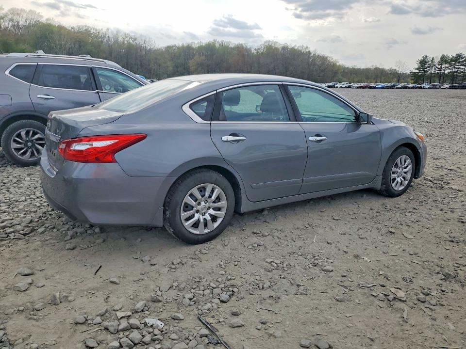 Продаж на аукціоні авто 2017 Nissan Altima, vin: 1N4AL3AP4HN331757, номер лоту: 49960126