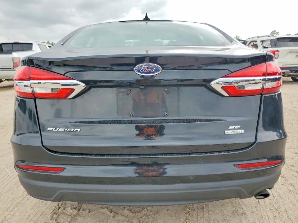 46636976 :رقم المزاد ، 3FA6P0HD9LR260260 vin ، 2020 Ford Fusion مزاد بيع