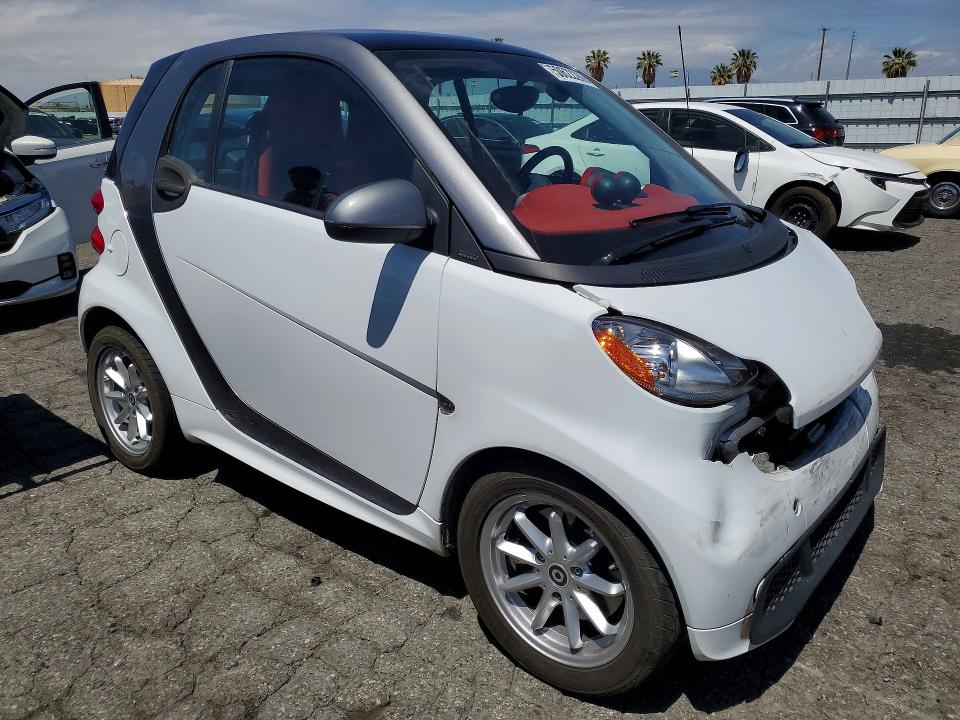 2014 Smart Fortwo მანქანა იყიდება აუქციონზე, vin: WMEEJ9AA9EK786165, აუქციონის ნომერი: 50622266