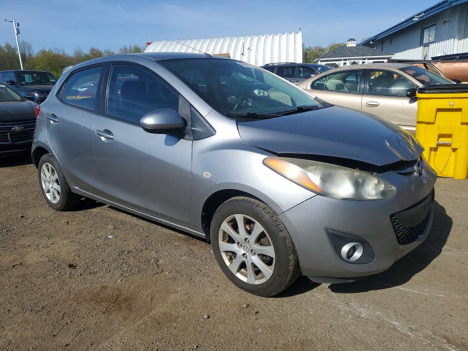 50941126 :رقم المزاد ، JM1DE1HZ5B0103266 vin ، 2011 Mazda Mazda2 مزاد بيع
