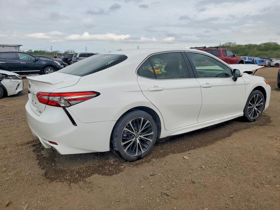 50196566 :رقم المزاد ، JTNB11HKXJ3007289 vin ، 2018 Toyota Camry مزاد بيع