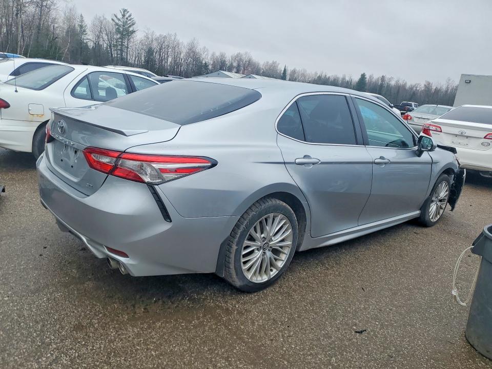 48535436 :رقم المزاد ، 4T1B11HK5JU124871 vin ، 2018 Toyota Camry مزاد بيع